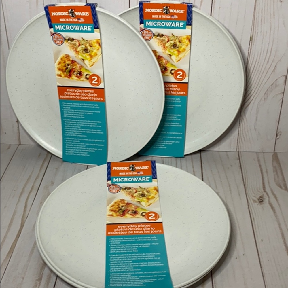 6 Nordic ware plates microwaveable 10” new